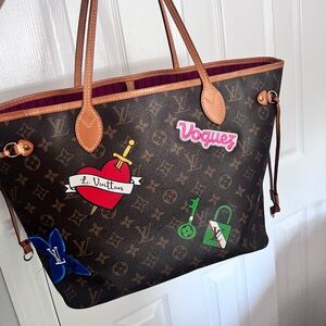 Louis Vuitton NeverFull 11.4”H with TWIN PURSE